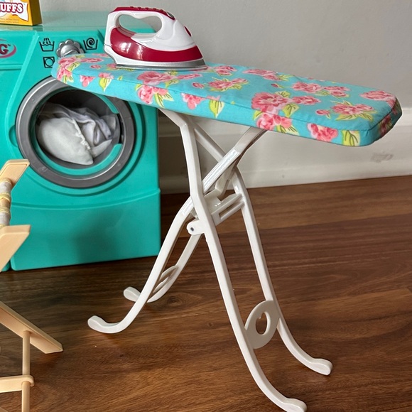 Battat Our Generation Miniature Laundry Set with Teal Washer and Dryer - Picture 3 of 9